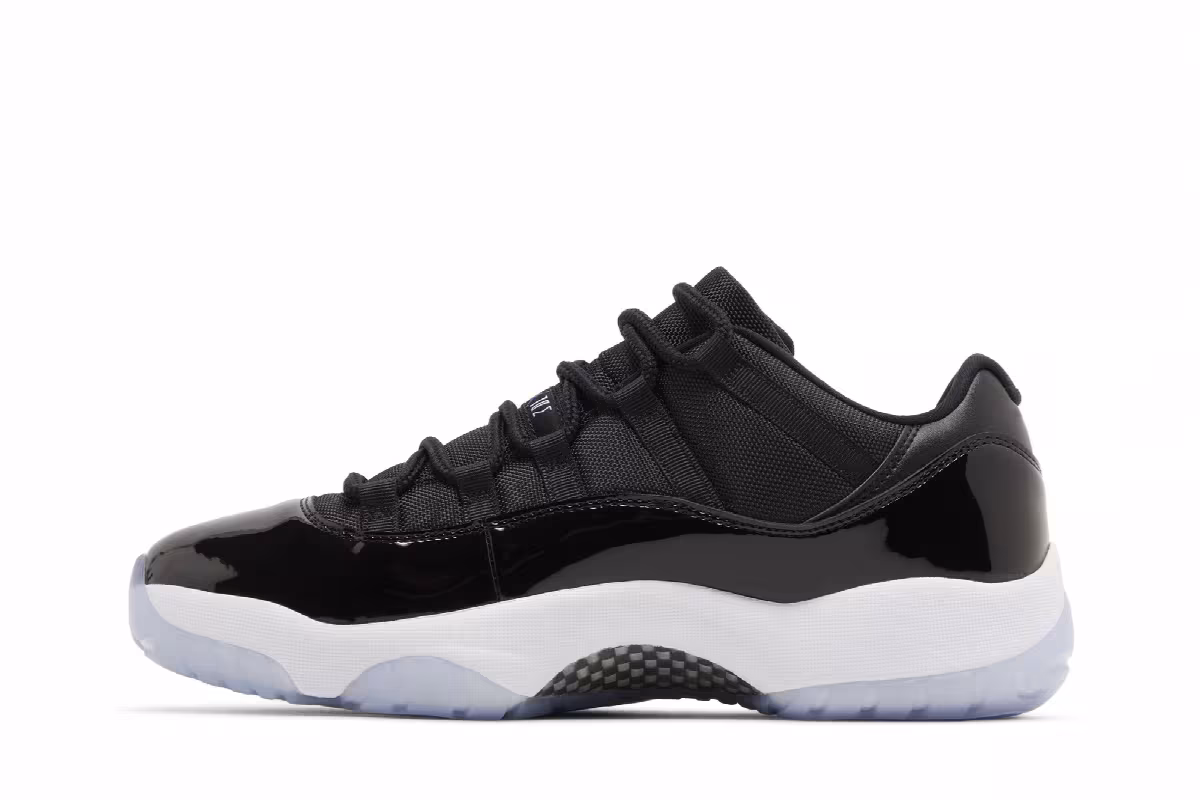 Air Jordan 11 Low Space Jam, view 4