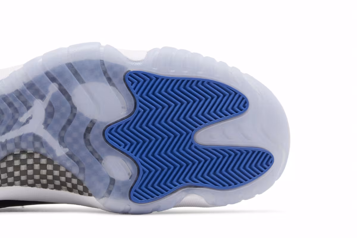Air Jordan 11 Low Space Jam, view 6