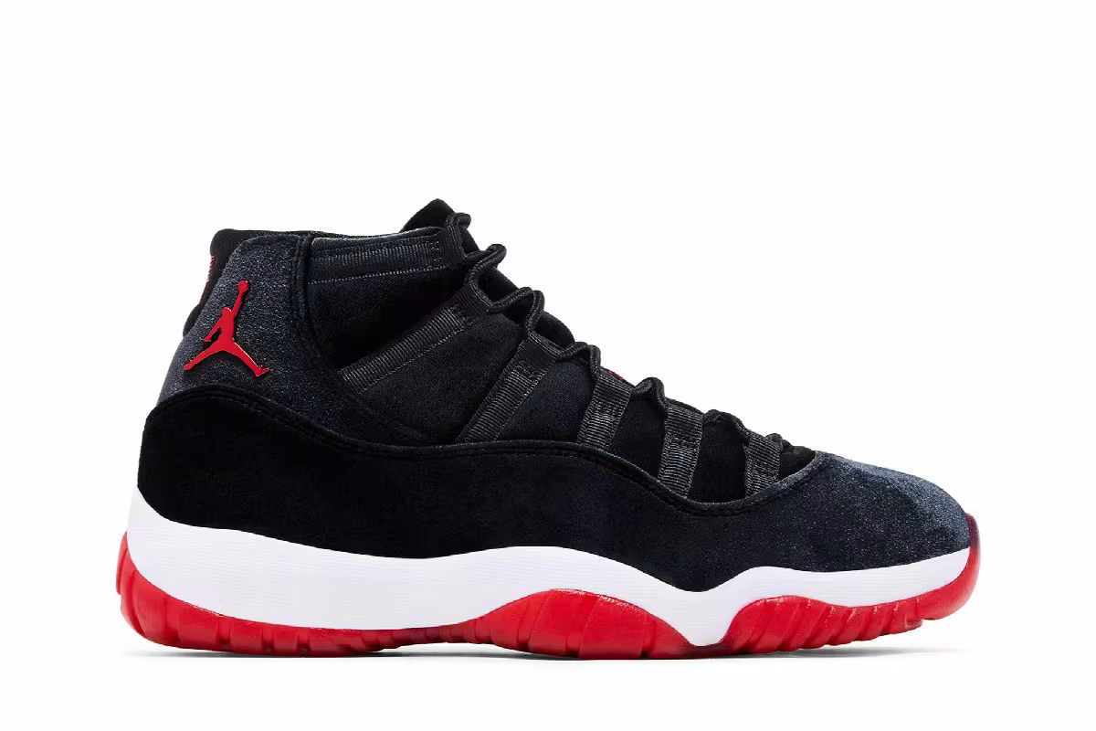 Women's Air Jordan 11 Bred Velvet, view 2