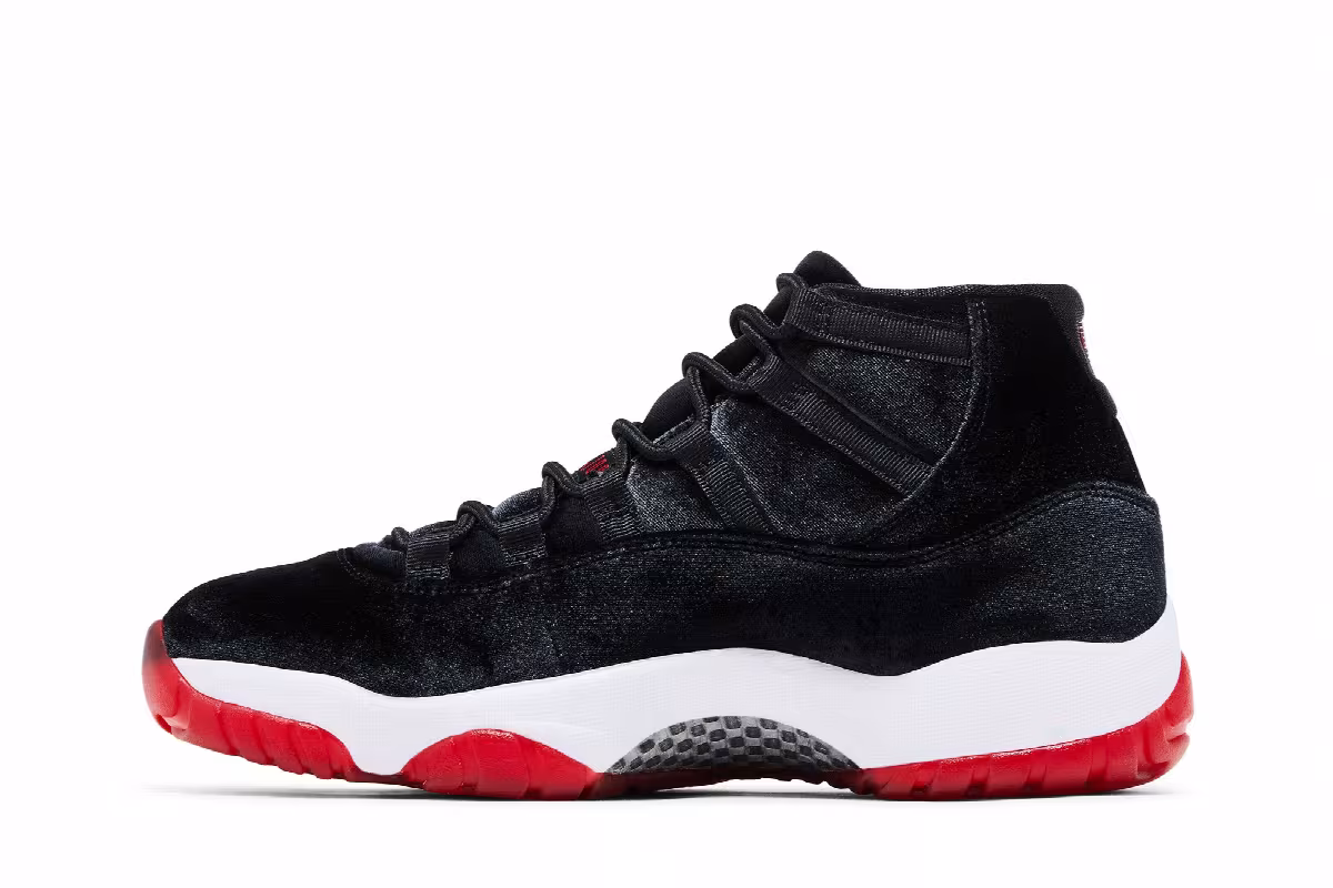 Women's Air Jordan 11 Bred Velvet, view 4