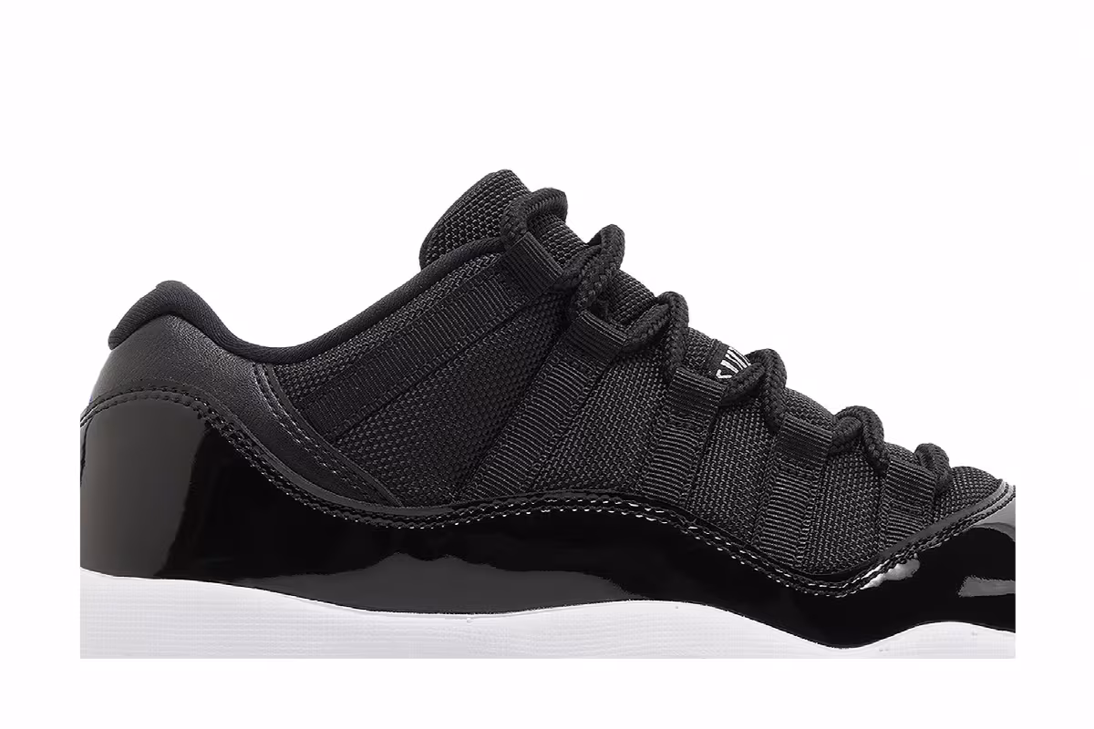 Air Jordan 11 Low GS Space Jam, view 3