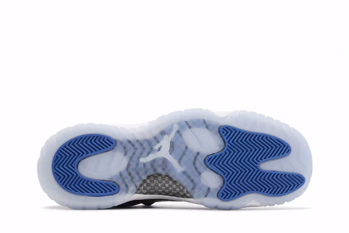 Air Jordan 11 Low GS Space Jam, view 5
