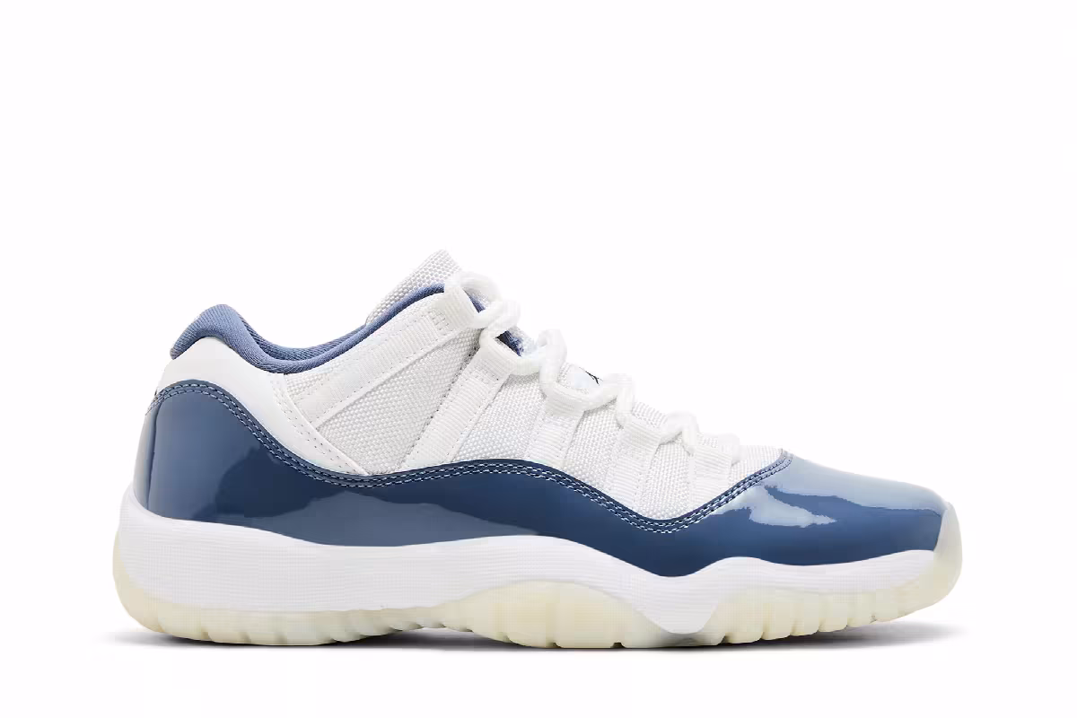 Air Jordan 11 Low GS Diffused Blue, view 2