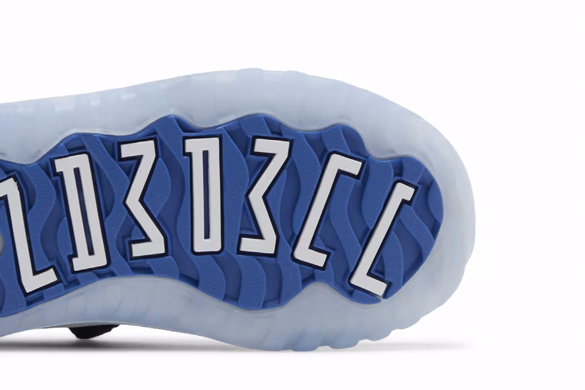 Air Jordan 11 Low TD Space Jam, view 6