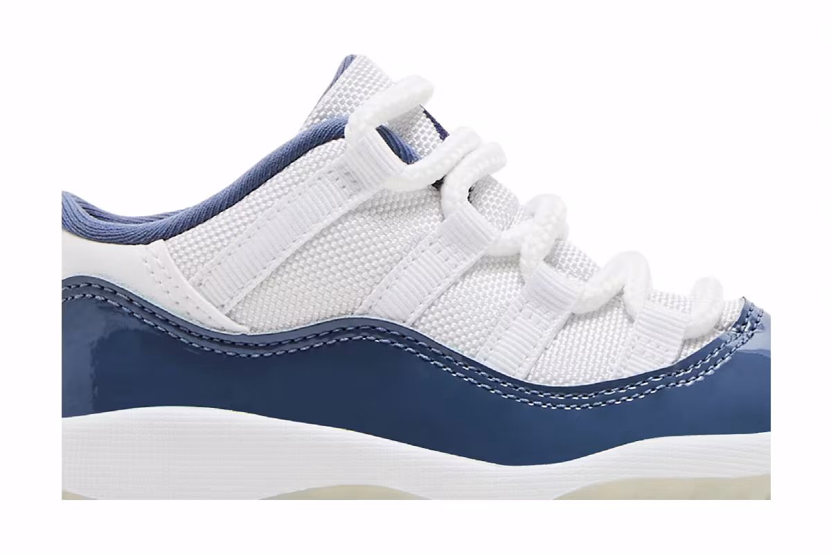 Air Jordan 11 Low TD Diffused Blue, view 3