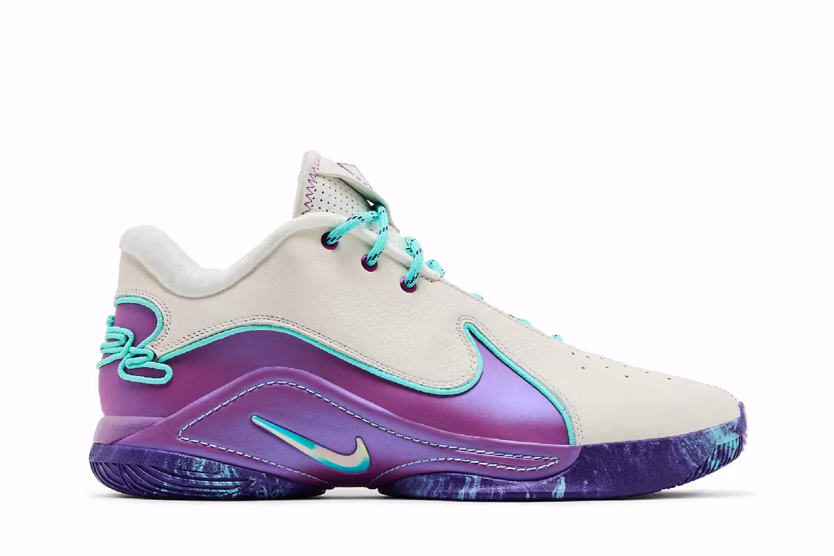 Nike Men's LeBron 22 Frozen Grapes, view 2