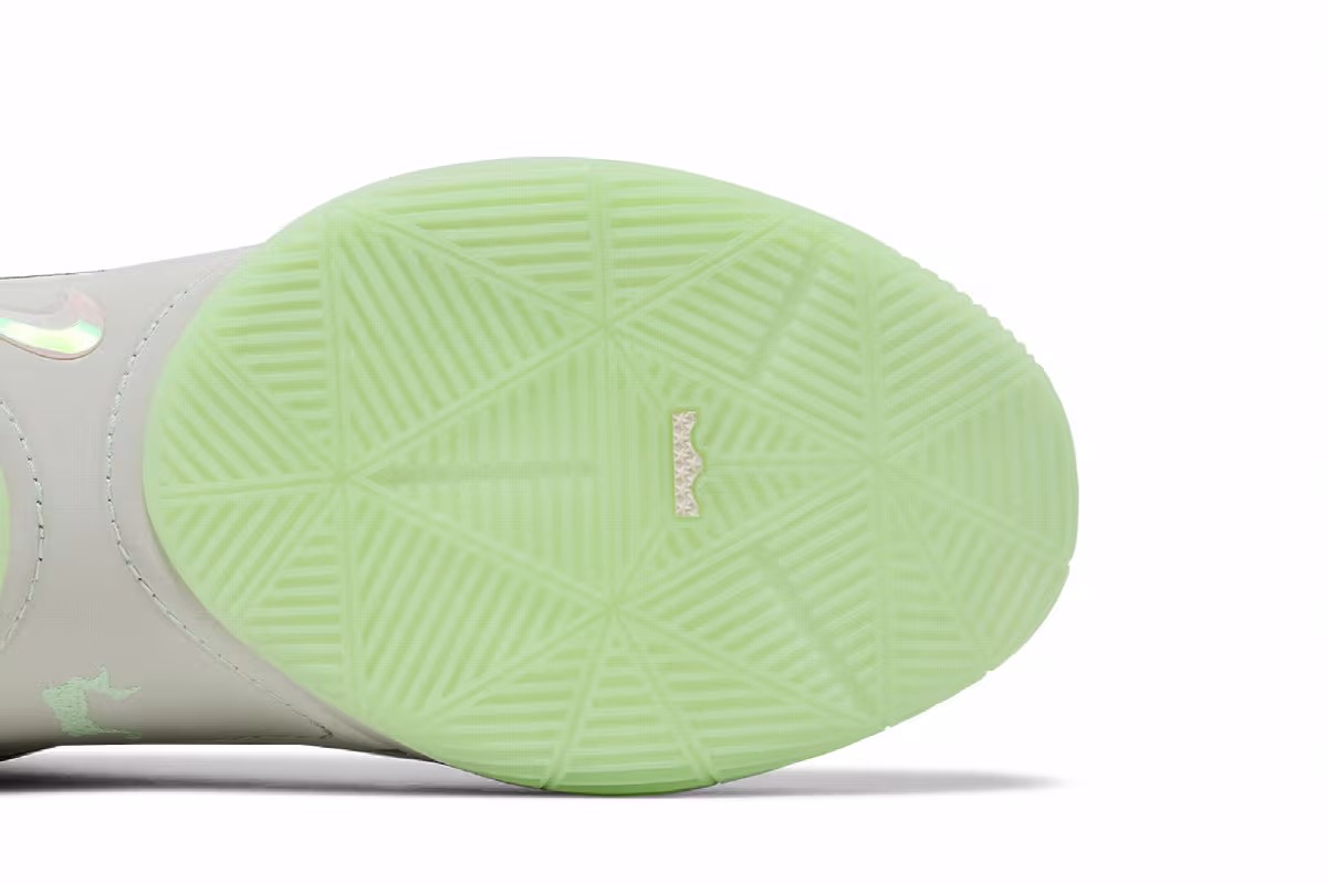 Nike LeBron 22 Dunkman, view 6