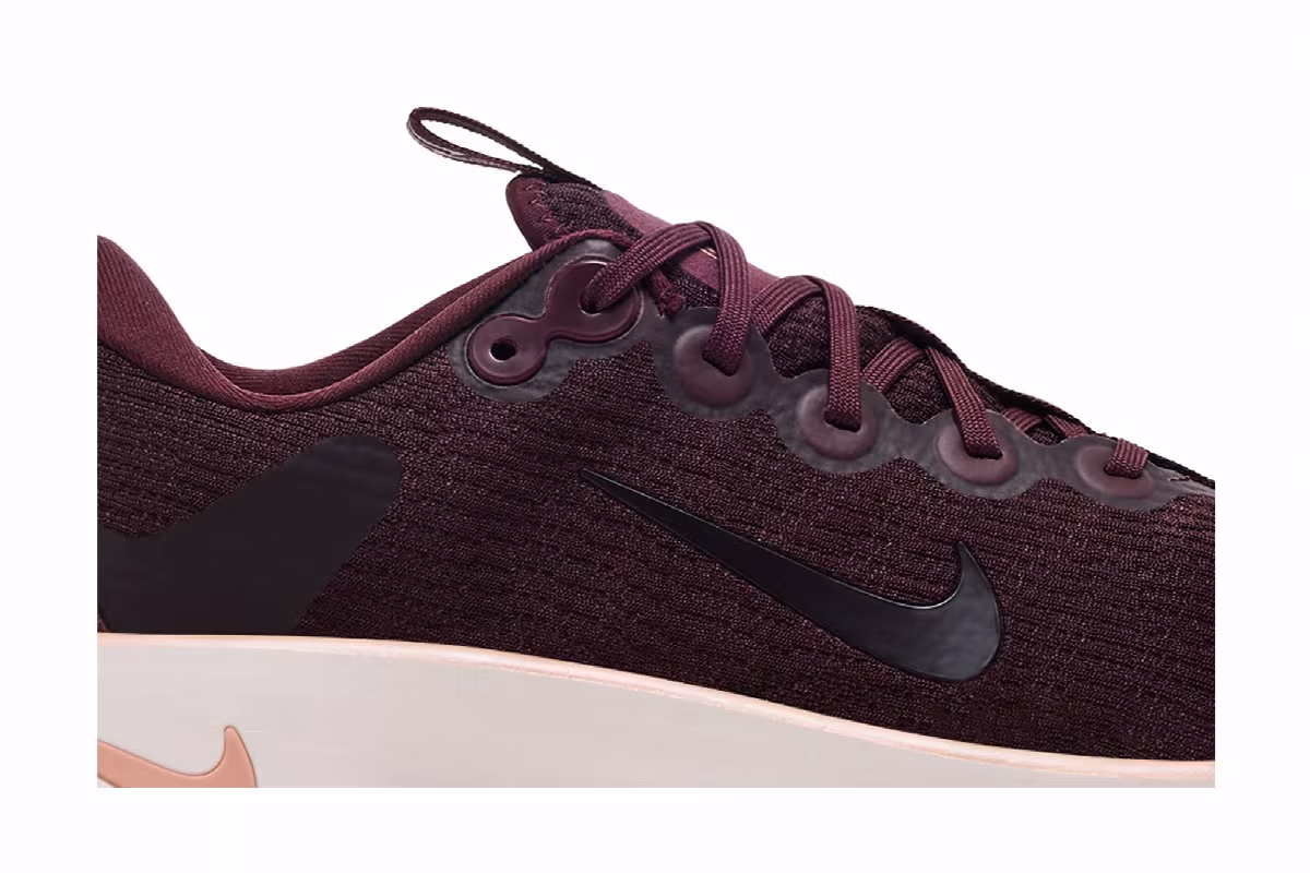 Nike Women's Motiva Burgundy Crush, view 3