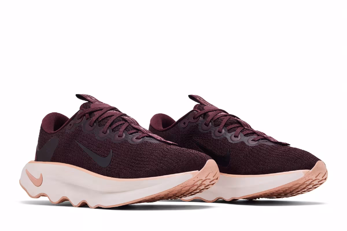Nike Women's Motiva Burgundy Crush, view 9