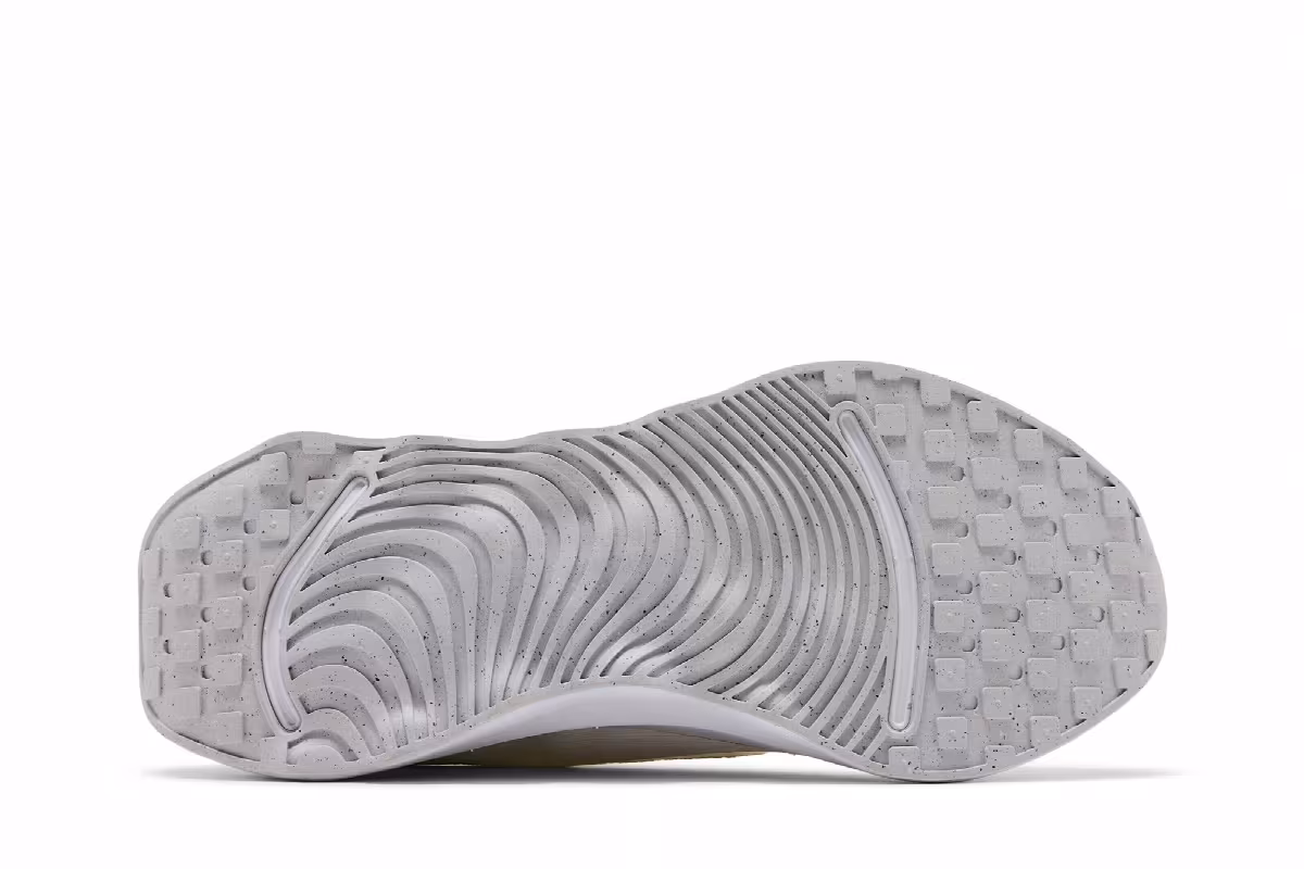 Nike Women's Motiva Summit White Metallic Silver, view 5