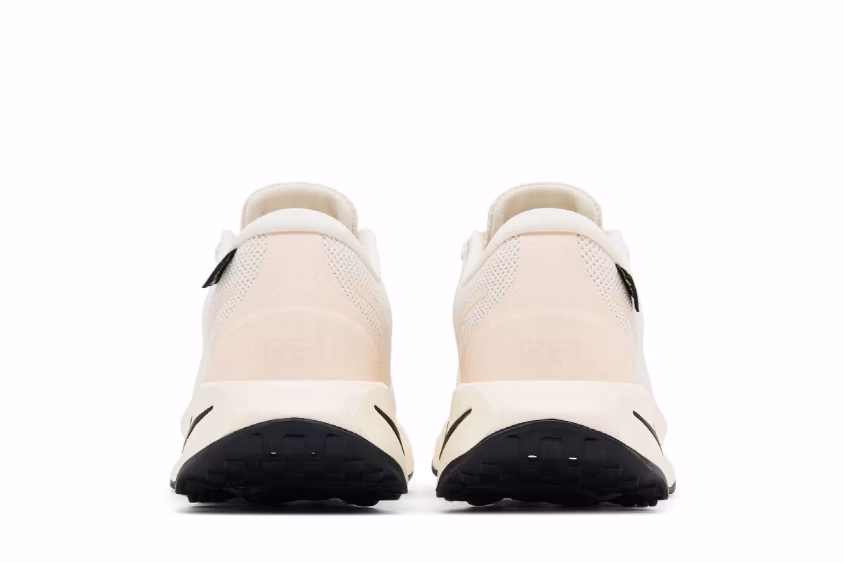 Nike Women's Motiva GORE-TEX Guava Ice, view 7