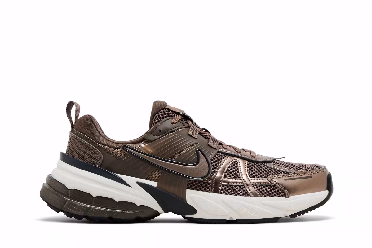 Nike Women's V2K Run Mink Brown, view 2