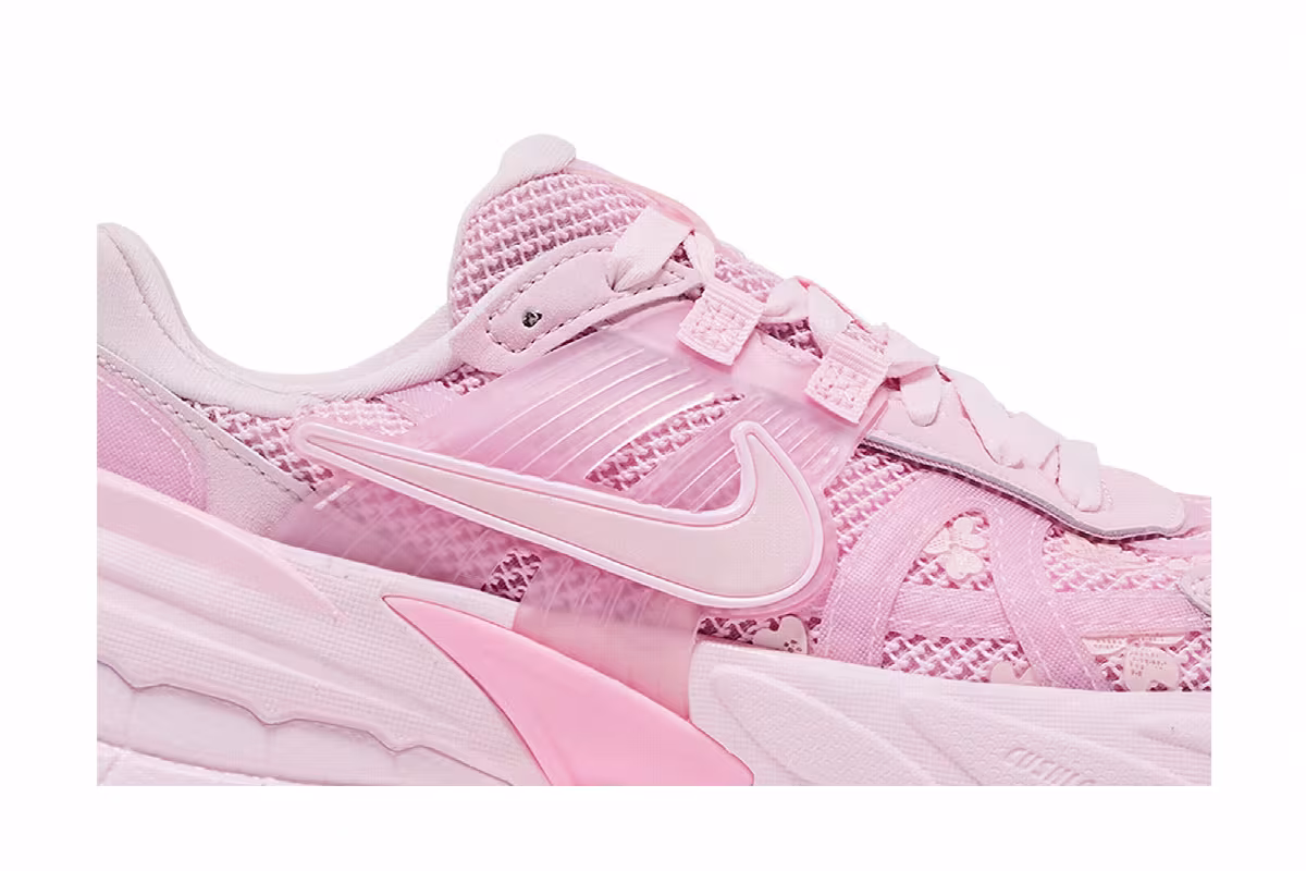 Nike Women's V2K Run Summery Florals, view 3