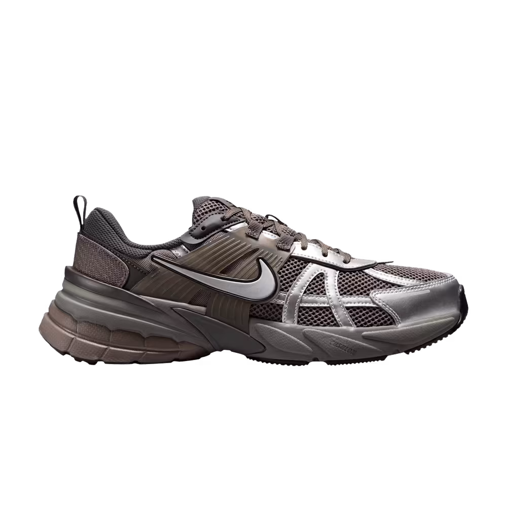 Nike V2K Run Cave Stone Metallic Silver
