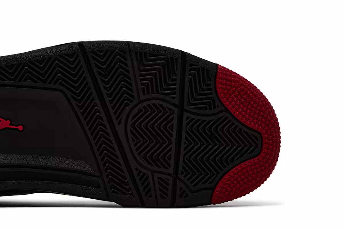 Air Jordan 4 RM Black Varsity Red, view 6