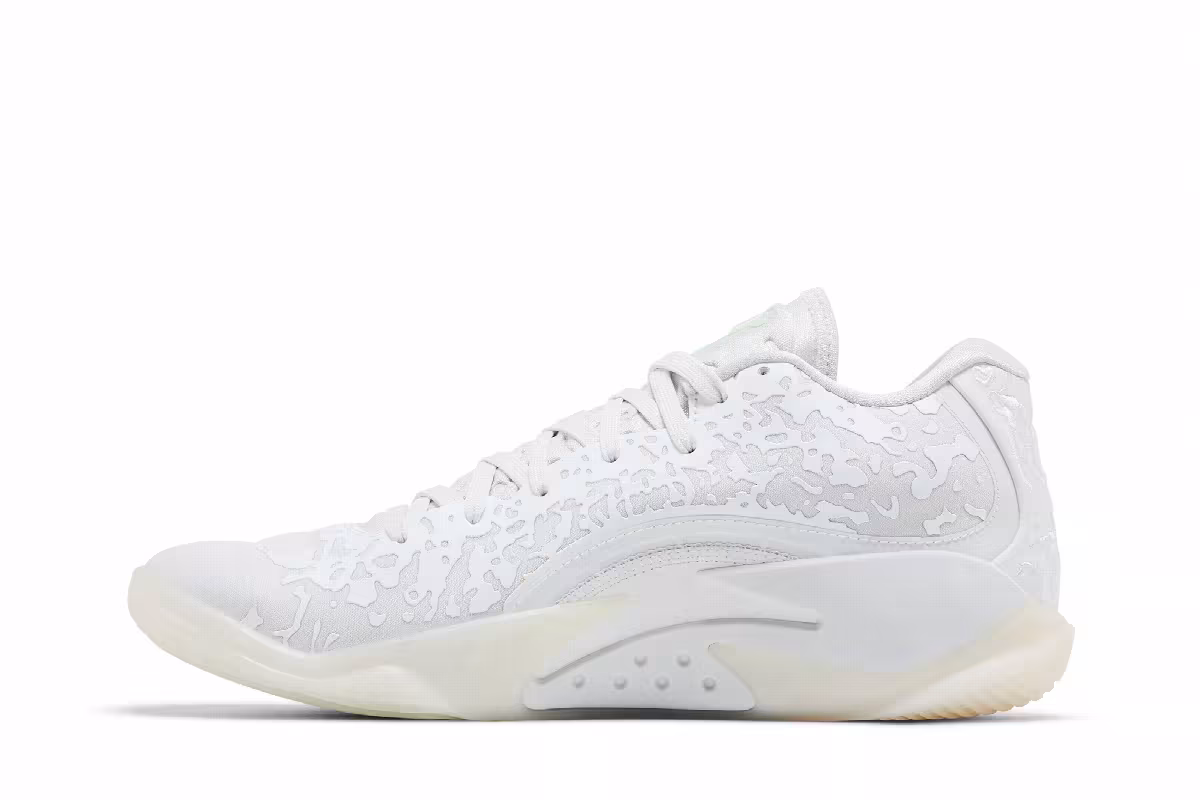 Air Jordan Zion 3 Sanctuary - White, view 4