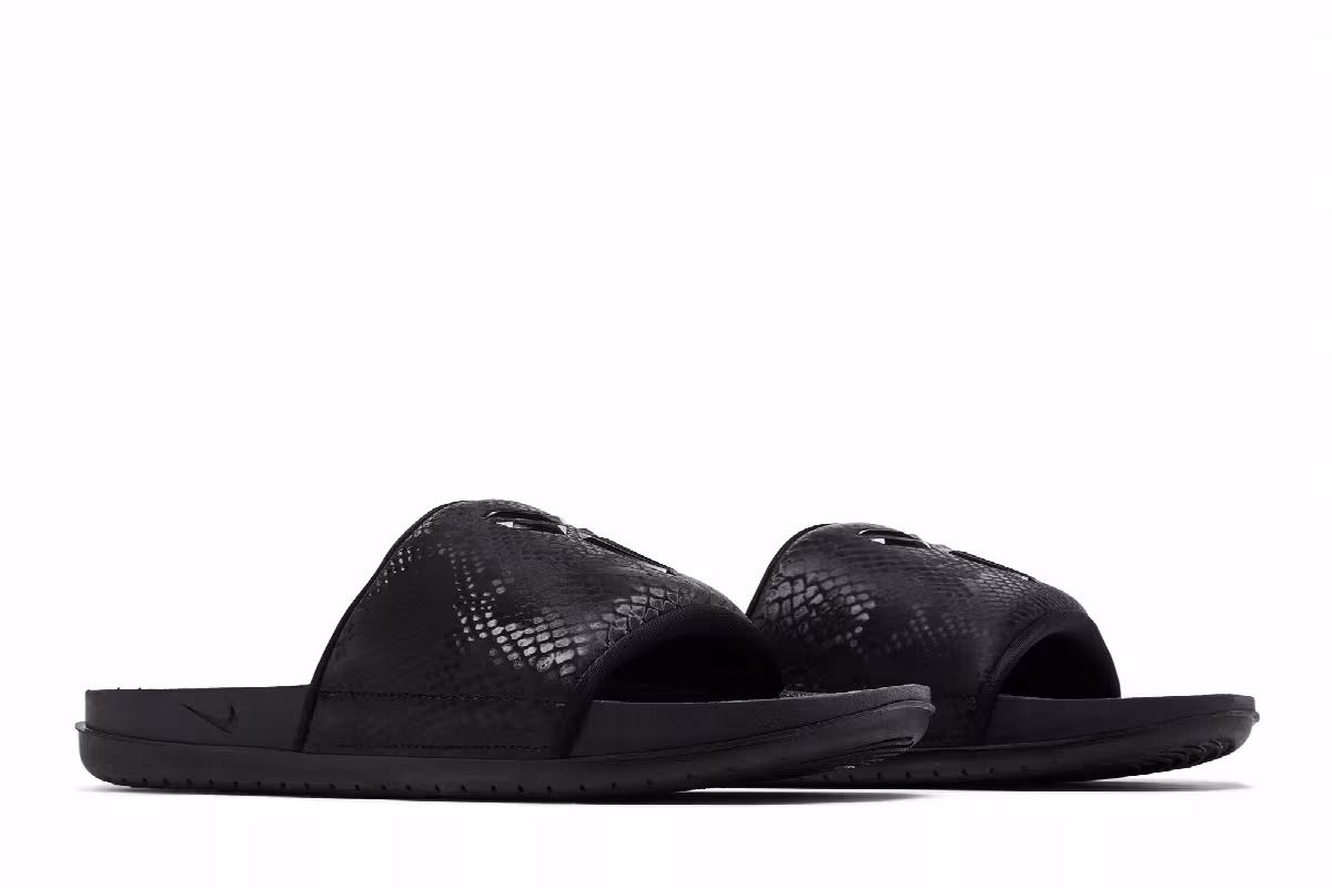 Kobe Bryant x Nike Offcourt Slide Triple Black, view 9