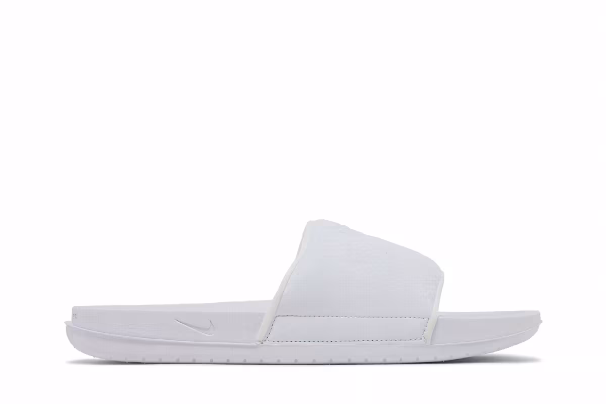 Kobe Bryant x Nike Offcourt Slide Triple White, view 2