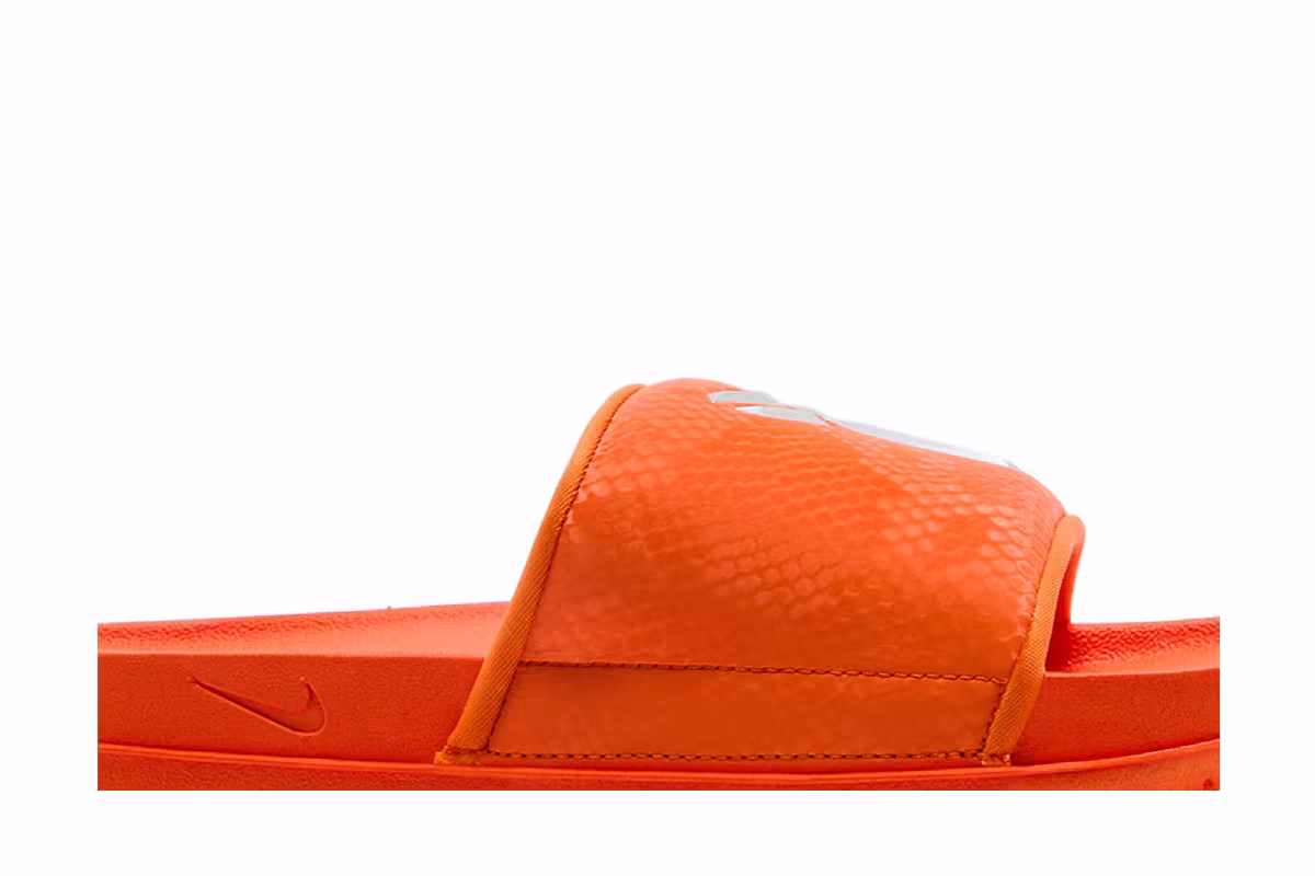 Kobe Bryant x Nike Offcourt Slide Safety Orange, view 3