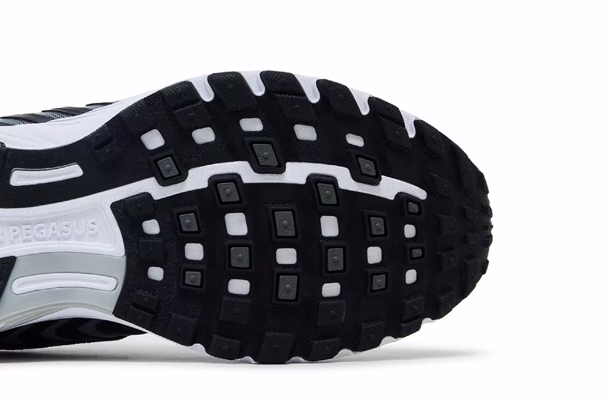 Nike Air Pegasus 2K5 Black Metallic Silver, view 6