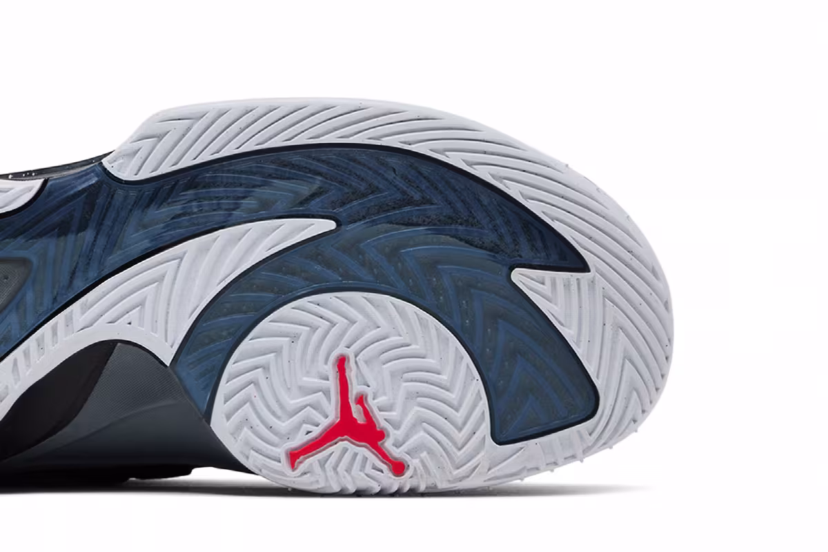 Air Jordan Luka 3 PF Speedway, view 6