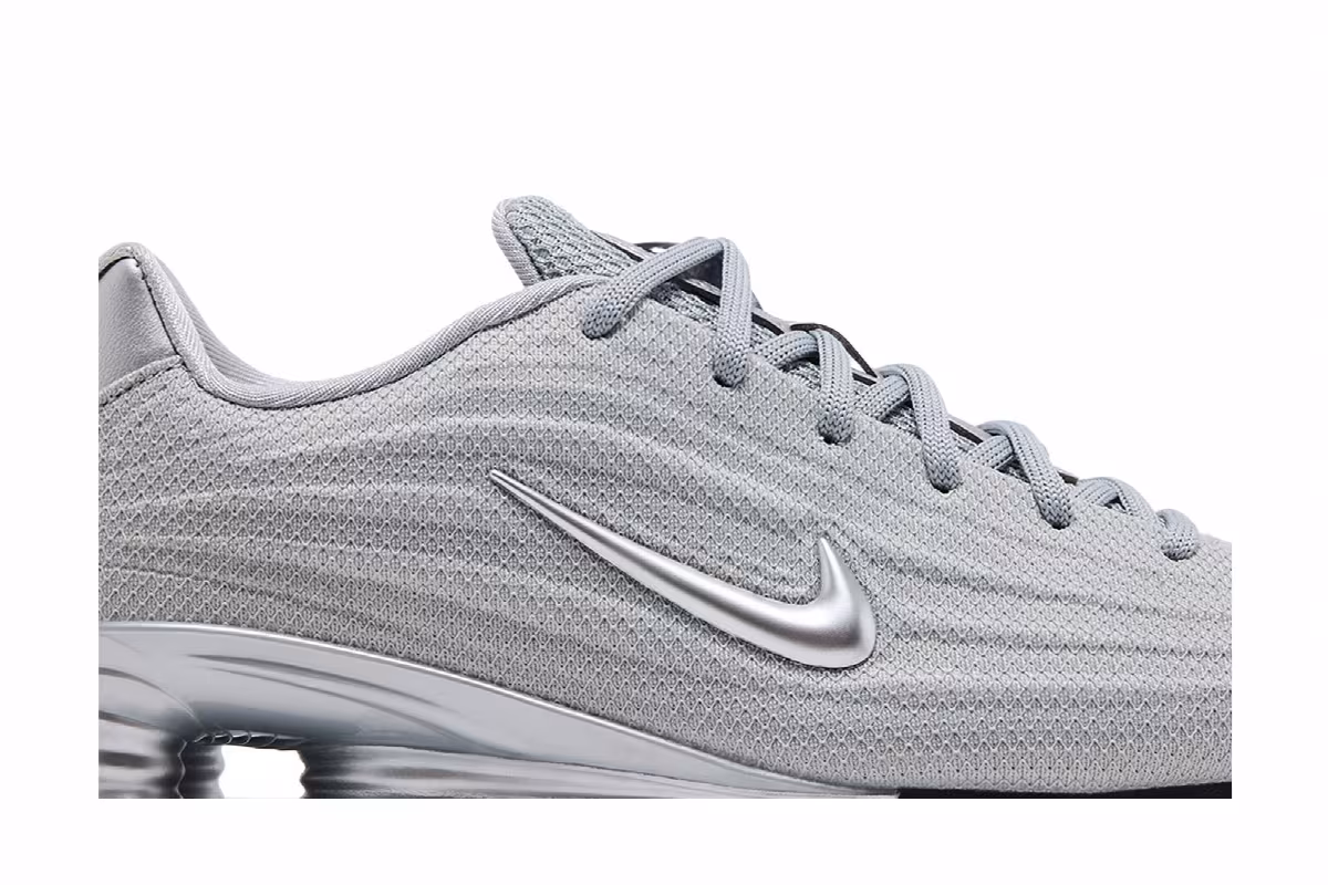 Nike Women's Shox Z Metallic Silver, view 3