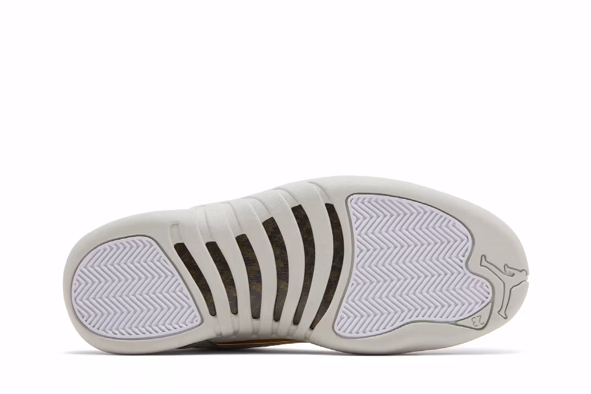 Women's Air Jordan 12 Phantom, view 5