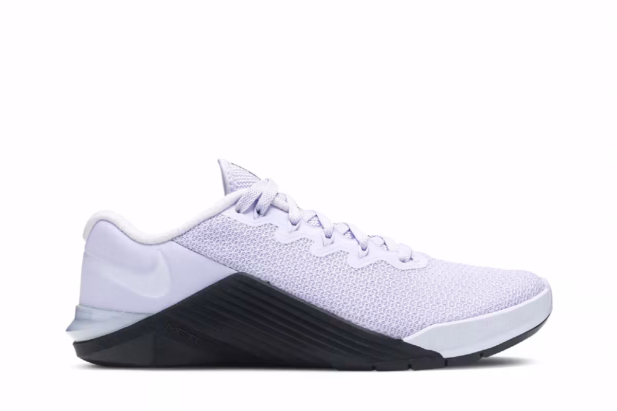 Nike Women's Metcon 5 Lavender Mist, view 2