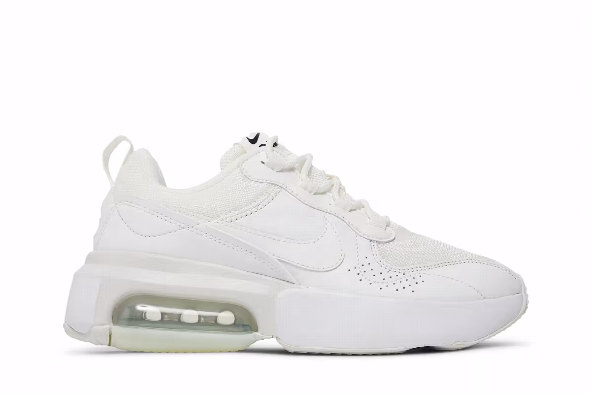 Nike Women's Air Max Verona Summit White, view 2