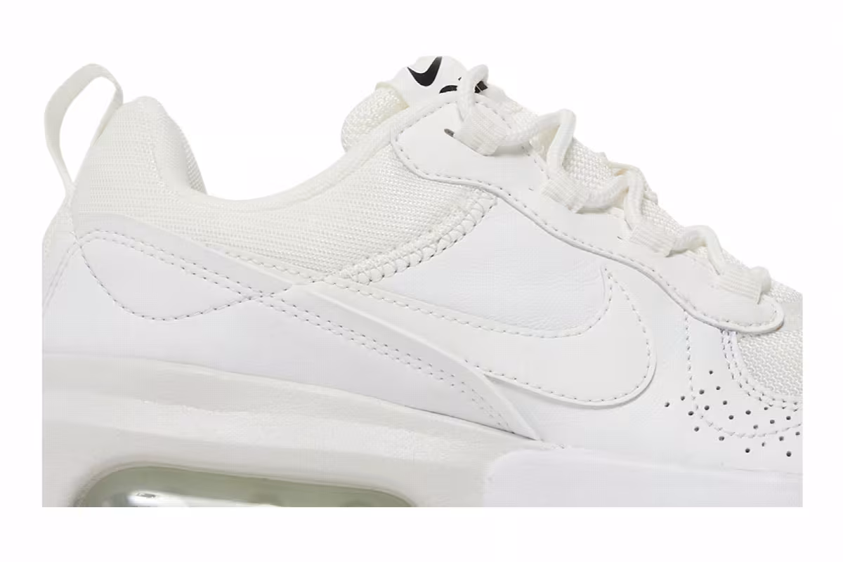 Nike Women's Air Max Verona Summit White, view 3