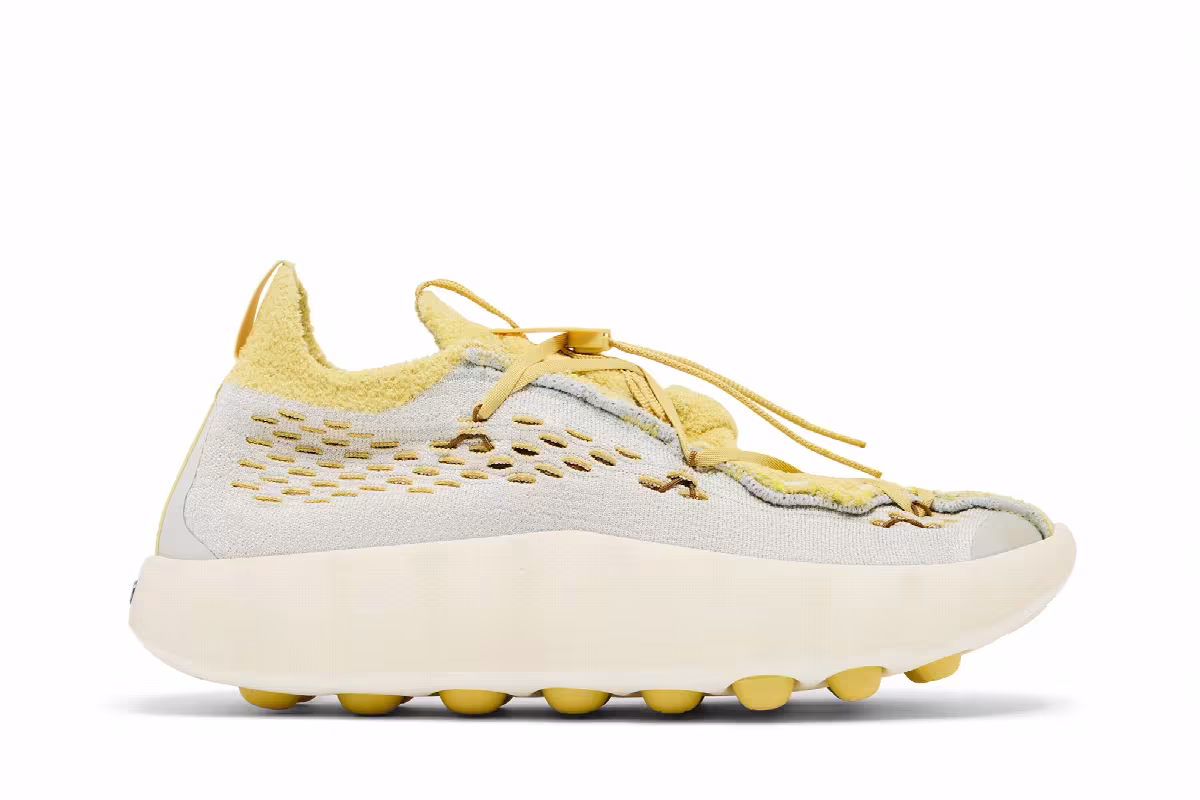 Nike Mind 002 Flyknit Light Bone Saturn Gold, view 2