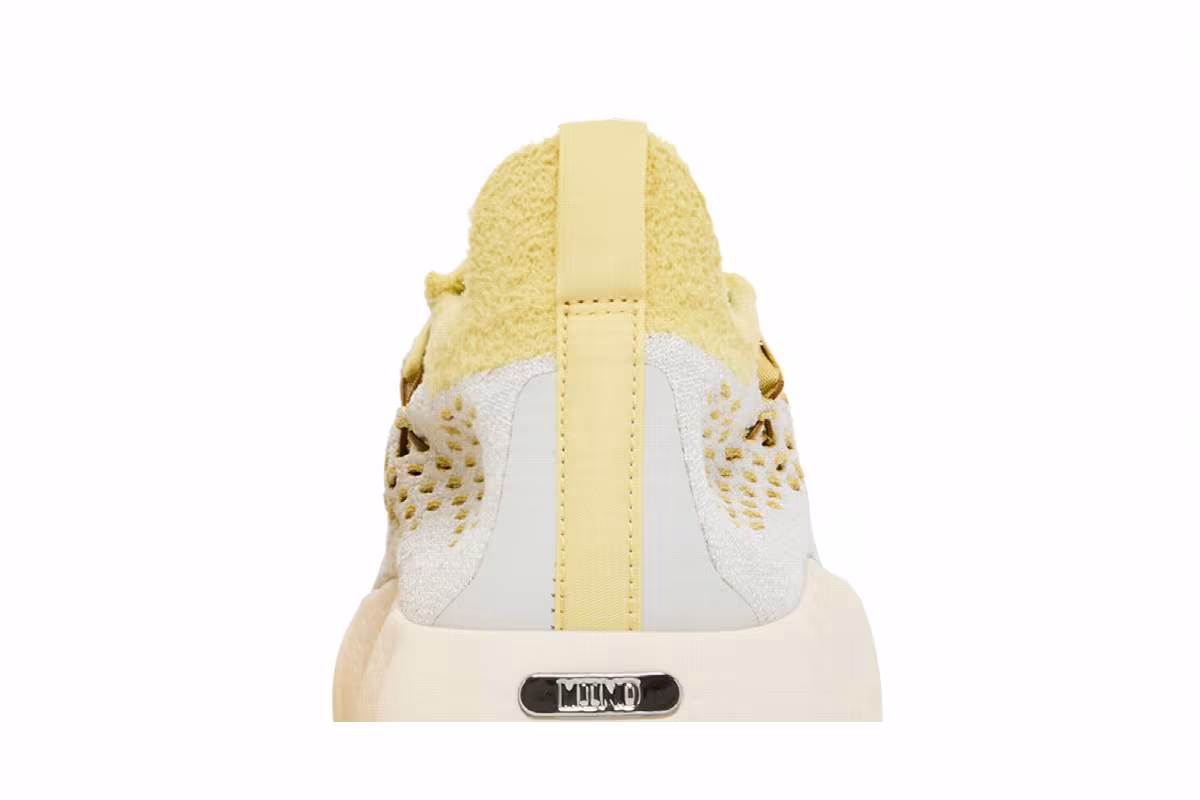 Nike Mind 002 Flyknit Light Bone Saturn Gold, view 8