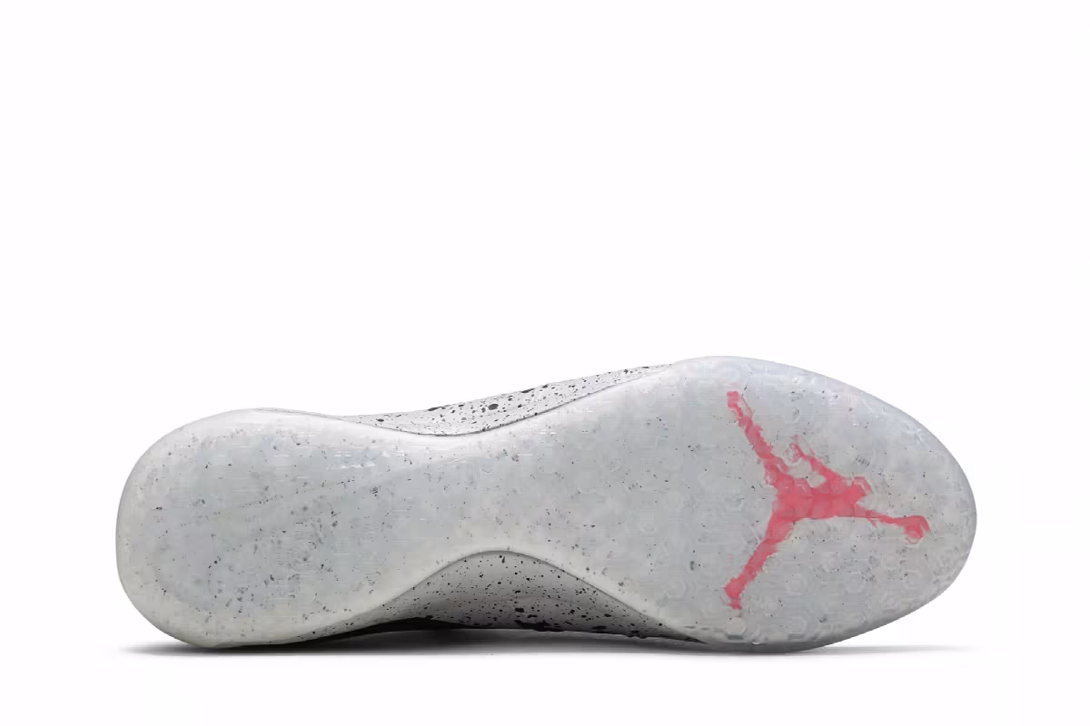 Neymar x Air Jordan x Nike HypervenomX Proximo Metallic, view 5