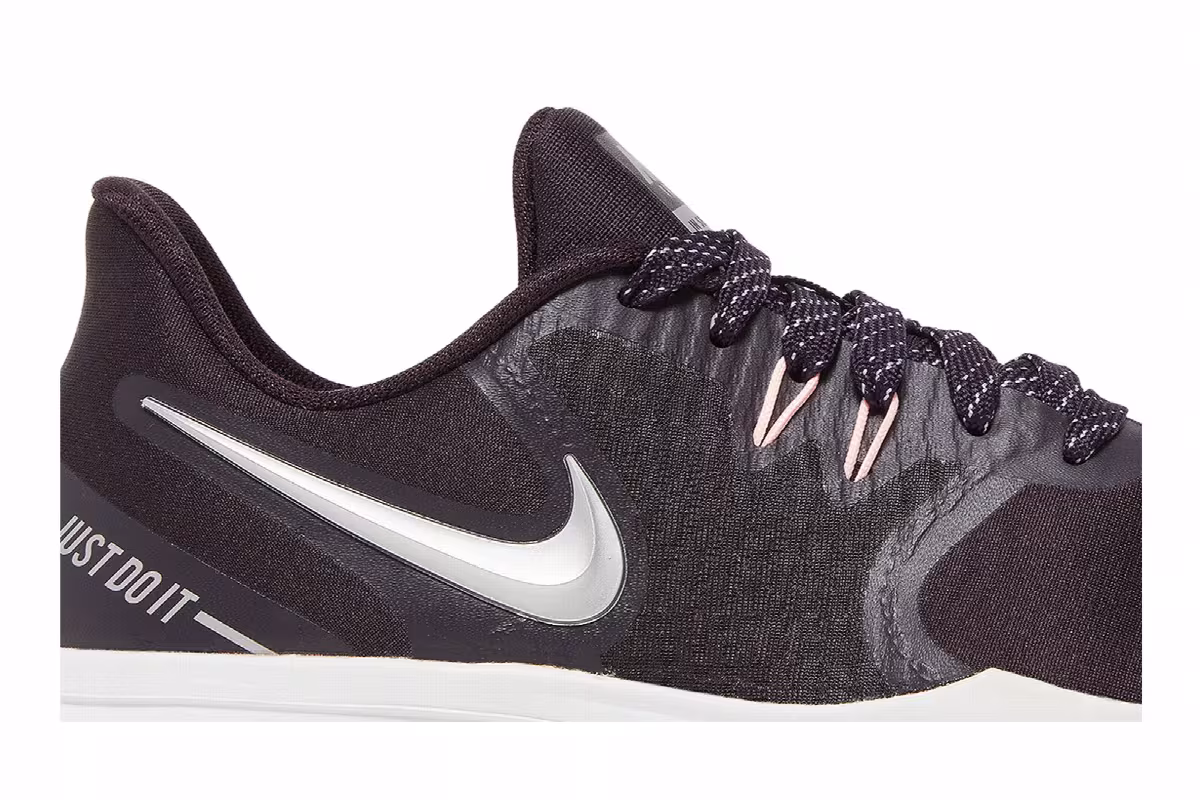 Nike Women's In-Season TR 8 Burgundy Ash, view 3