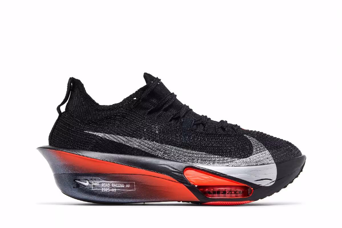Nike Air Zoom Alphafly NEXT% 3 'Black Bright Crimson Wolf Grey', view 2