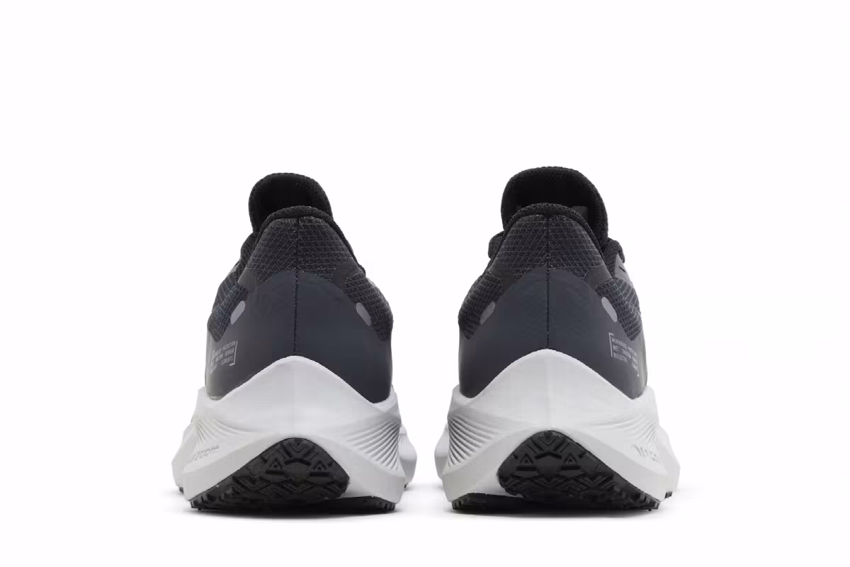 Nike Women's Winflo 7 Shield Black, view 7