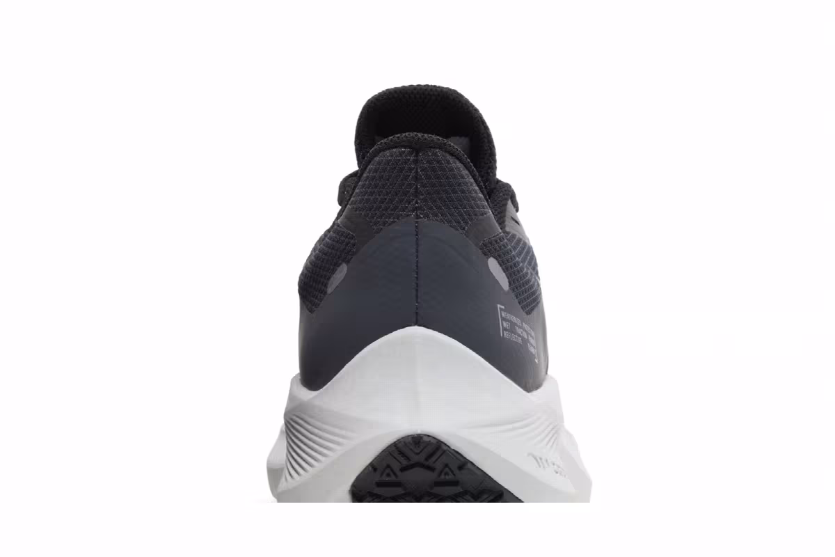 Nike Women's Winflo 7 Shield Black, view 8
