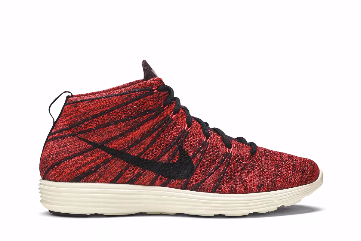 Nike Lunar Flyknit Chukka, view 2