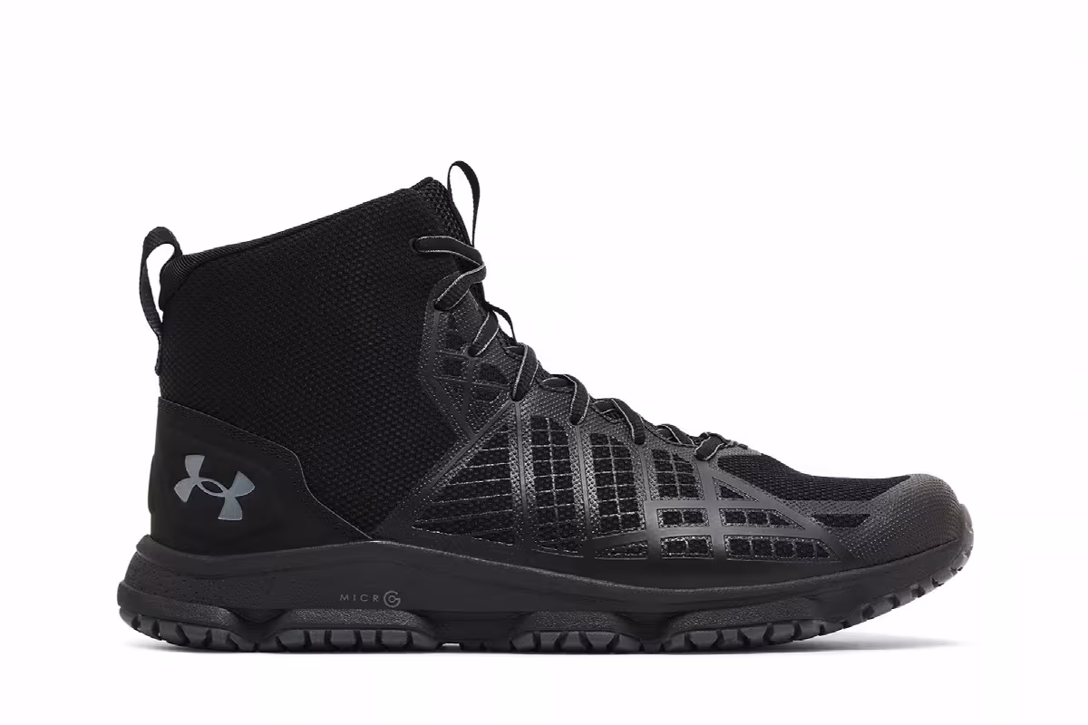Under Armour Micro G Strikefast Mid Black Pitch Grey, view 2