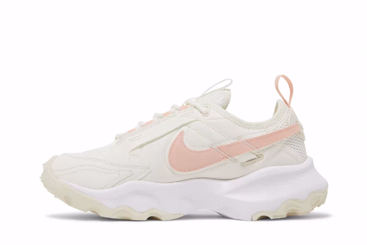 Nike Women's TC 7900 Sail Arctic Orange, view 4