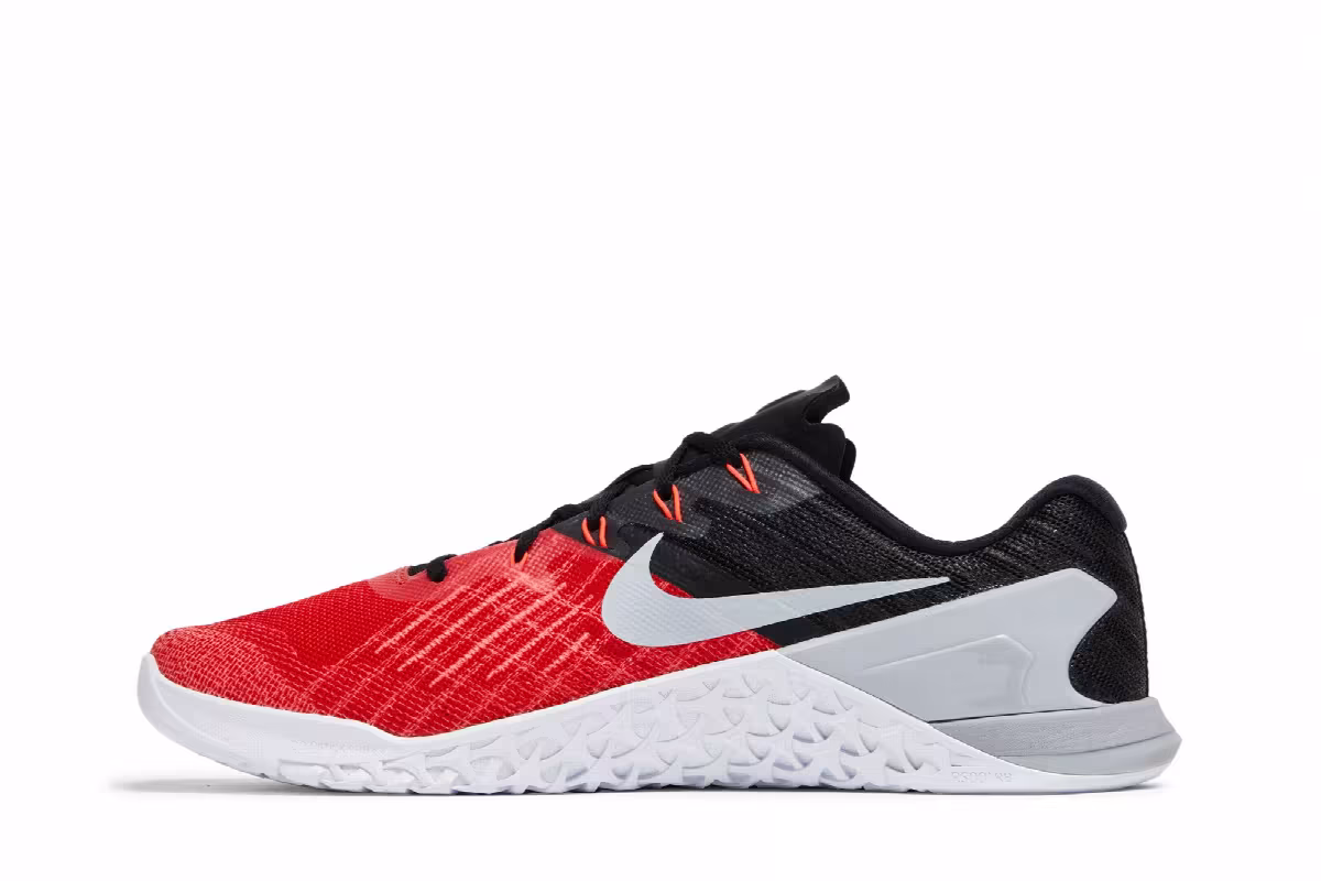 Nike Metcon 3 University Red, view 4