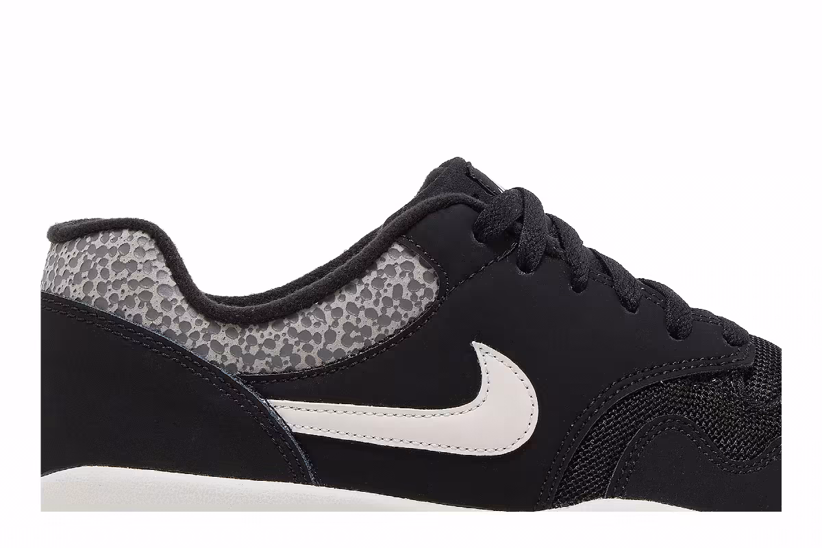 Nike Air Safari LE Black, view 3