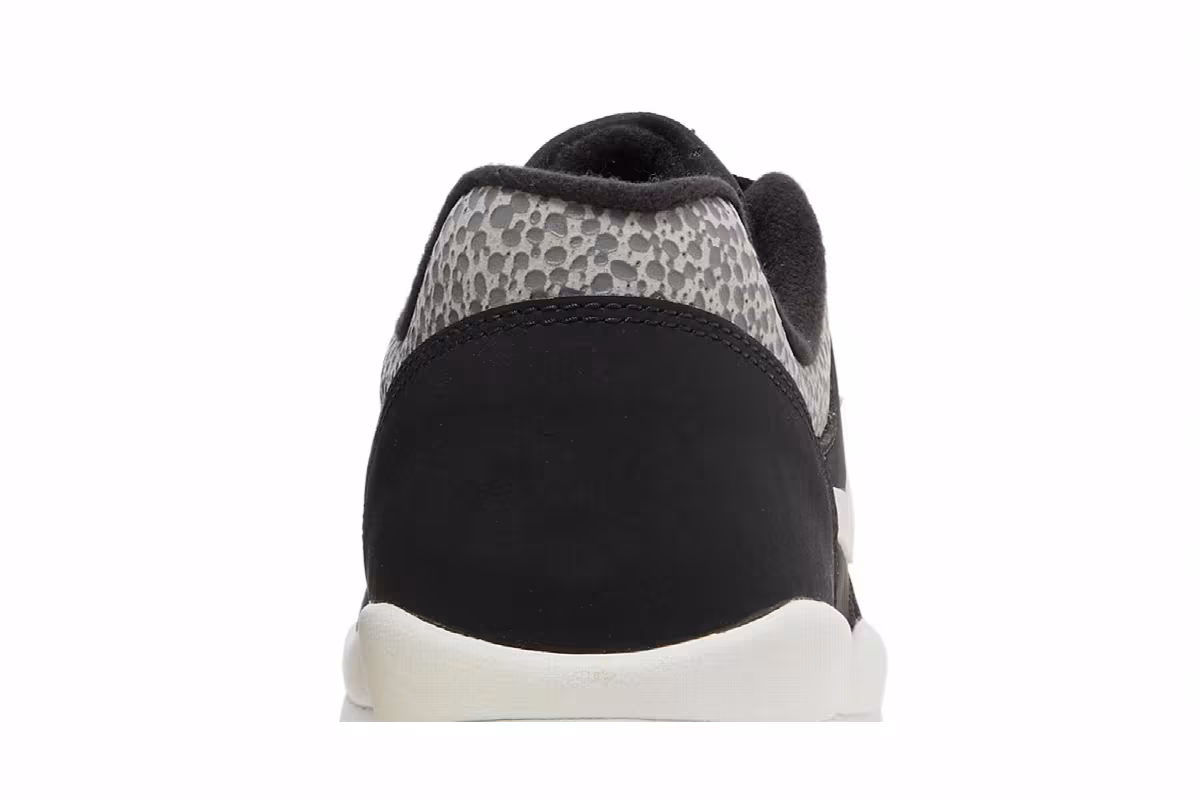 Nike Air Safari LE Black, view 8