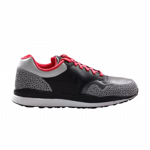 Nike Air Safari LE 'Crimson'