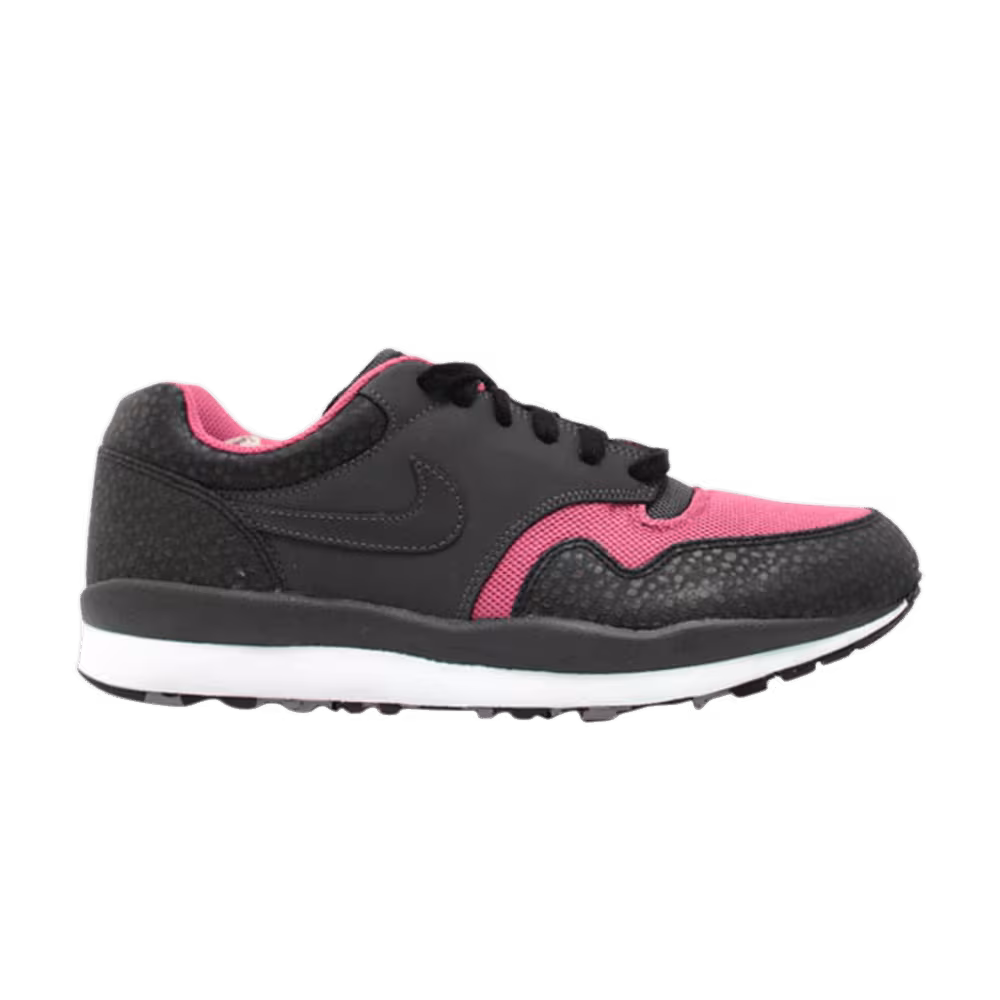 Nike Air Safari LE Pink Clay