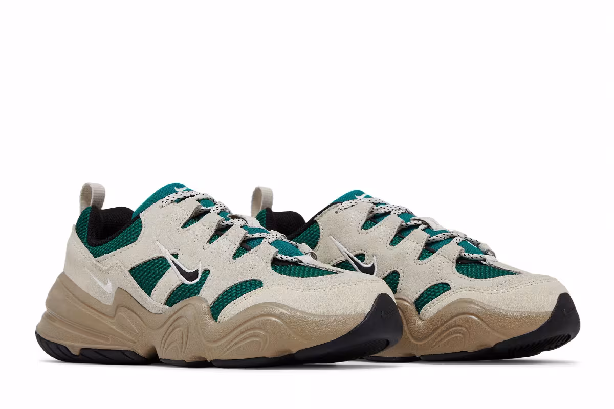 Nike Women's Tech Hera Light Orewood Geode Teal, view 9