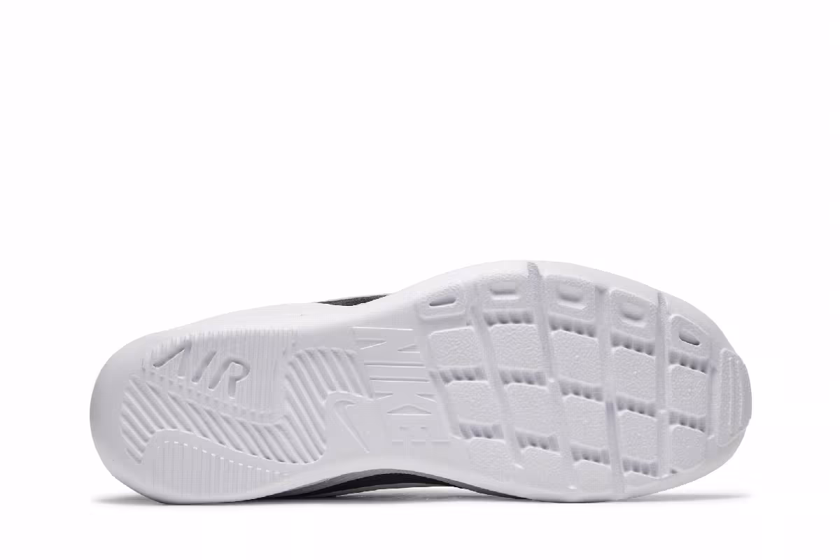 Nike Air Max Oketo WNTR Black White, view 5