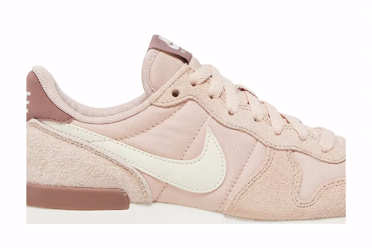 Nike Women's Internationalist Particle Beige Mauve, view 3