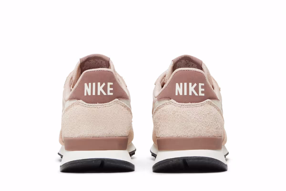 Nike Women's Internationalist Particle Beige Mauve, view 7