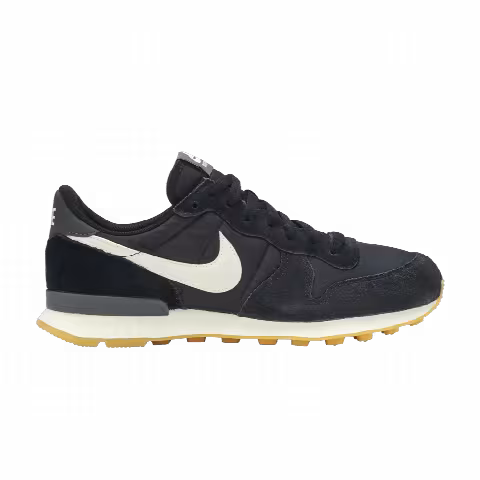Nike Wmns Internationalist 'Black Gum'